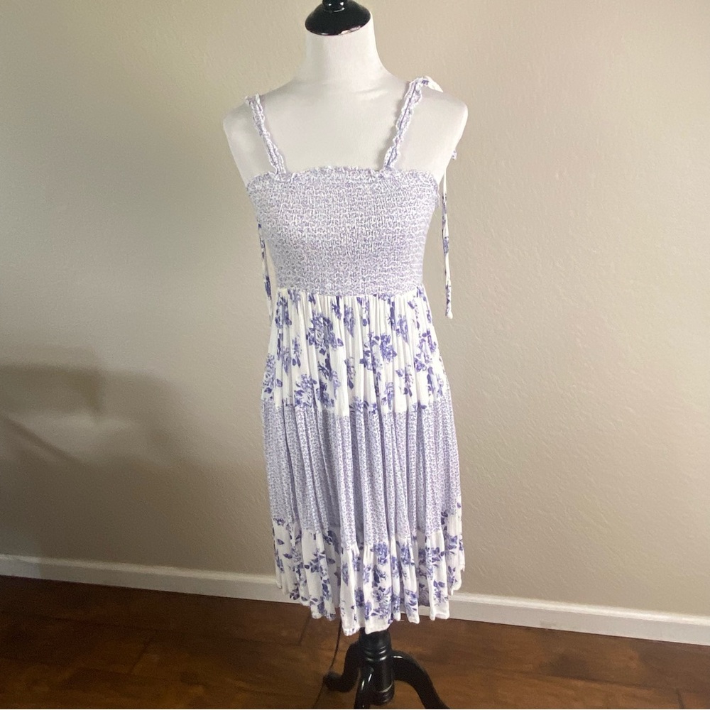 J. Gee Floral Smocked Sundress Size Medium